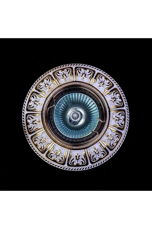 Luxury Ornate Brass Ceiling Light with Classic Medallion Design