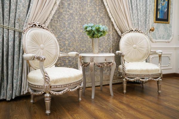 Timeless Grandeur: The Allure of Luxury Baroque Furniture in Modern Homes