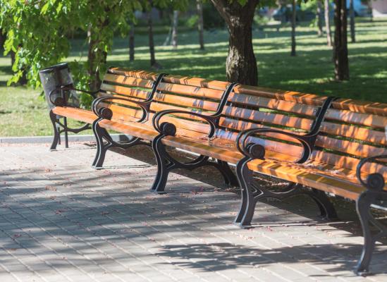 Heritage & Craft: The Revival of Classic Outdoor Benches