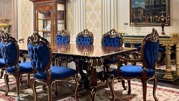 Crafted for Royal Evenings: The Rise of Gold-Accented Dining Tables in Modern Luxury Homes