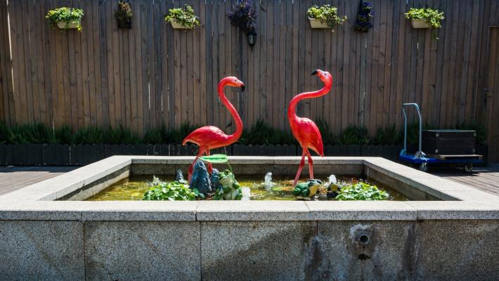 Large Garden Sculpture Designs That Bring Artistic Balance Outdoors
