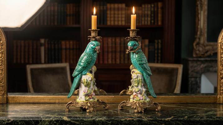Candelabros de Porcelana y Bronce Montados de Lujo: El Arte de la Opulencia Atemporal