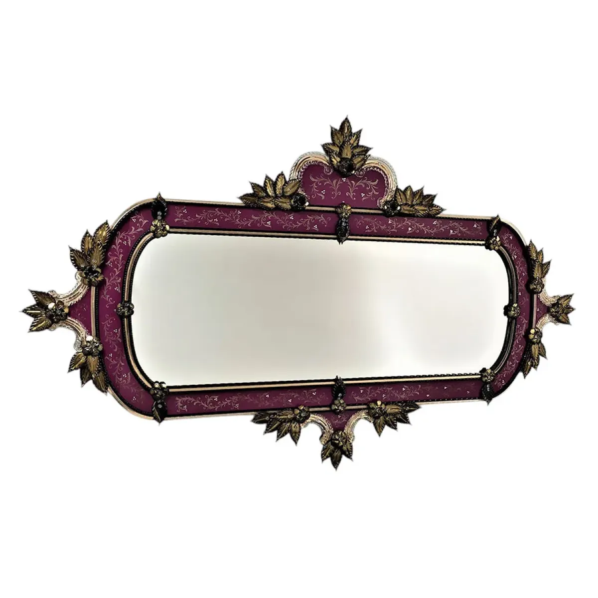 Miroir Mural Horizontal Baroque de Luxe avec Crête Florale Ornée & Accents Dorés Sculptés Finition Pourpre Vue de face par Luxury Group International