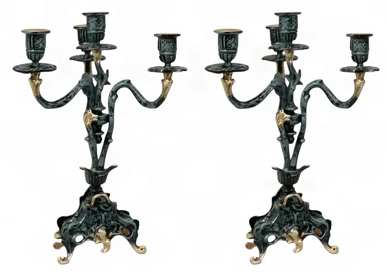Par de Candelabros Barrocos de Lujo de Cuatro Luces con Brazos Enrollados y Base Escultural por Luxury Group International