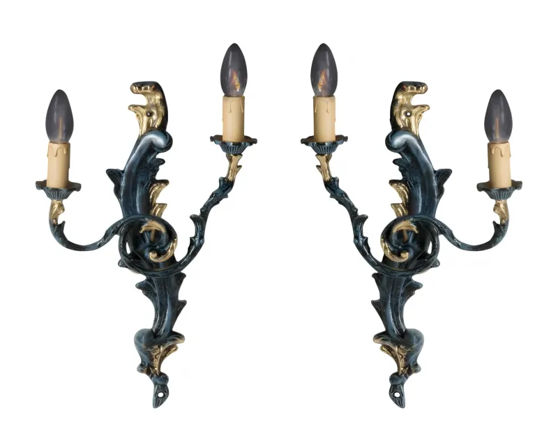 Antikes Luxus-Barock-Kerzenhalter-Set in Blau-Bronze mit zwei Kerzenarmen Vorderansicht von Luxury Group International