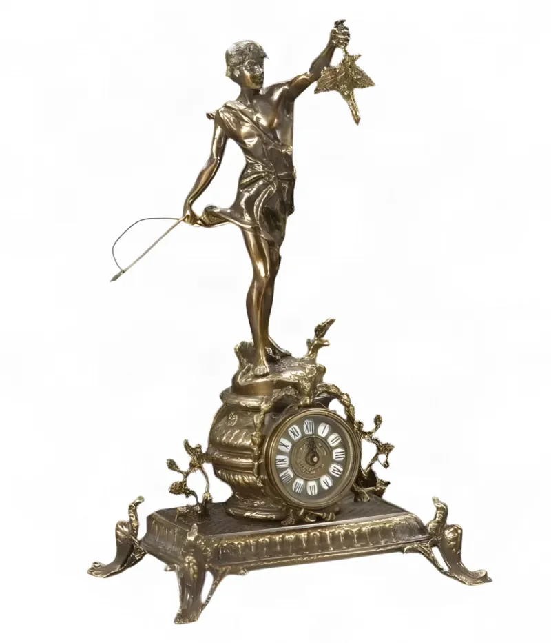 Barocker Jagd-David mit erhobenem Wildvogel – Luxus-Bronze-Tischuhr von Luxury Group International