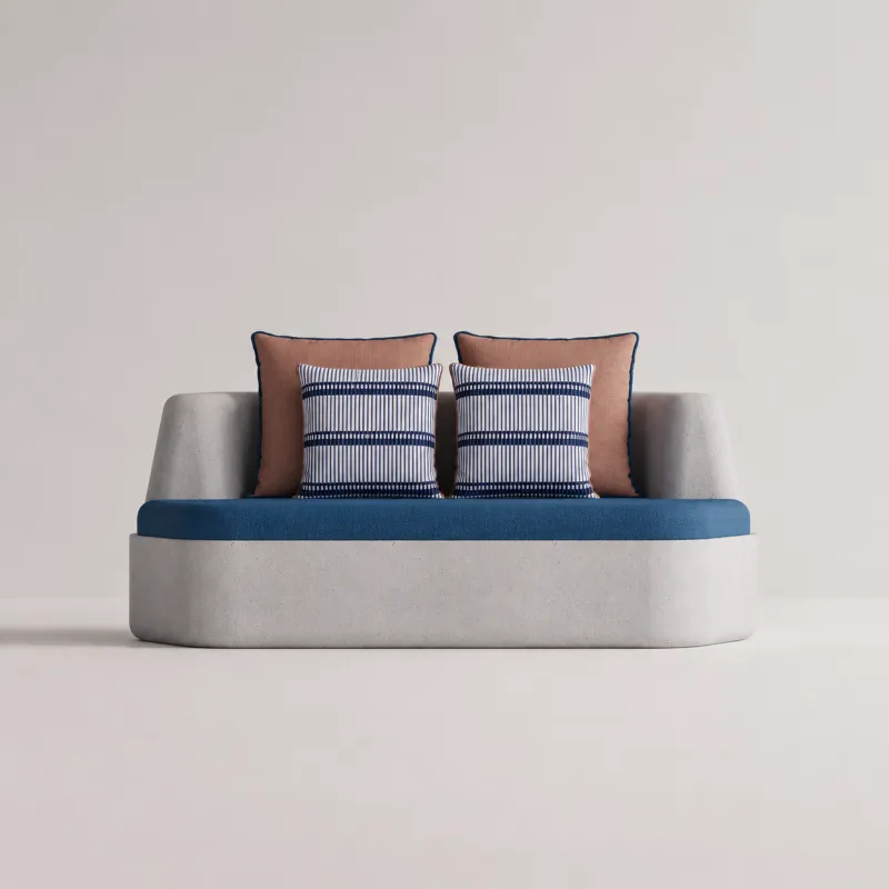 Divano Curvo da Esterno Grigio Chiaro e Blu con Cuscini – 178 cm - Mobili di Lusso per Hotel Vista frontale di Luxury Group International