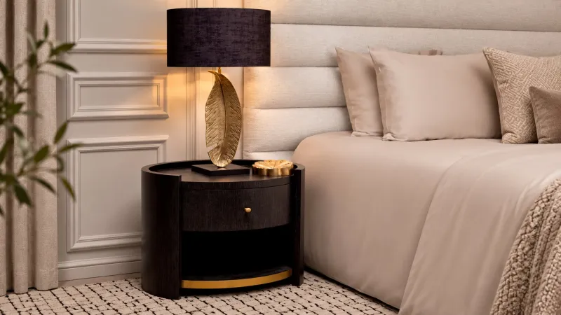 Light Wood Nightstands: The New Language of Warm Luxury in European Bedrooms