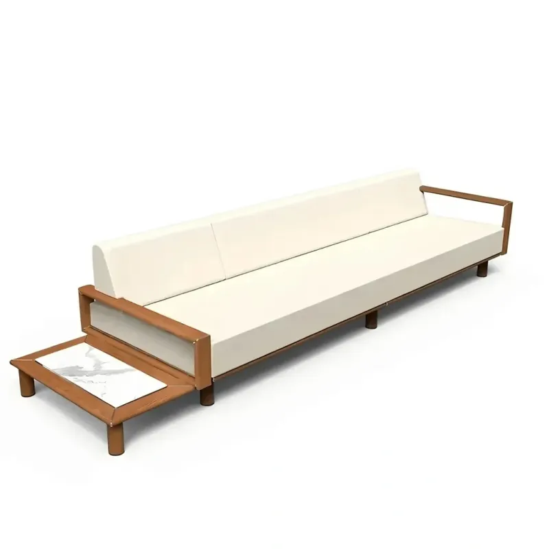 Canapé d'extérieur de luxe 4 places avec table d'appoint intégrée et structure en bois de teck Vue de face par Luxury Group International