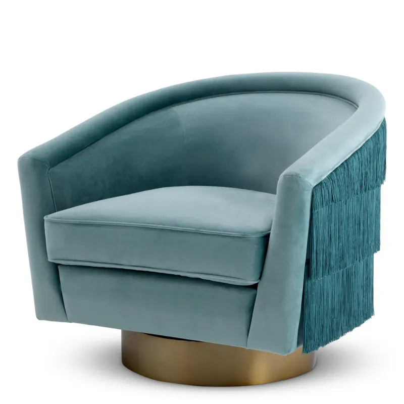 Luxuriöser Sessel aus blauem Samt mit Fransenverzierung und goldenem Fuß – 84 cm – Luxus-Hotelmöbel Luxuriöser Sessel aus blauem Samt mit Fransenverzierung und goldenem Fuß – 84 cm – Luxus-Hotelmöbel Vorderansicht von Luxury Group International