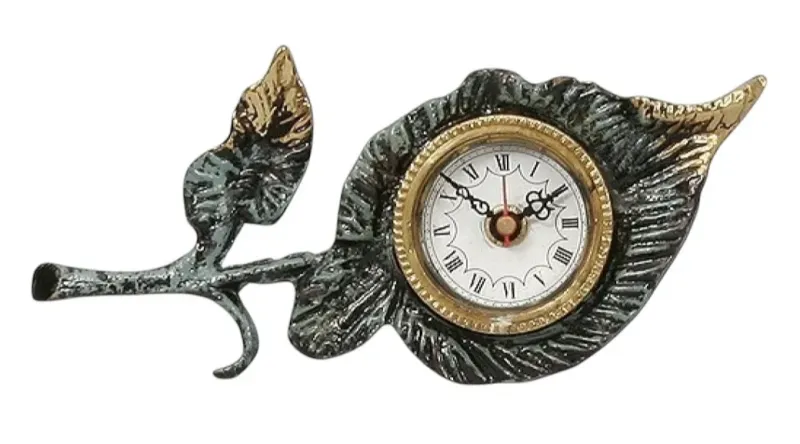 Luxus-Bronze-Tischuhr mit skulptiertem Blattrahmen & elegantem römischem Zifferblatt – Luxus-Tischuhr Luxus-Bronze-Tischuhr mit skulptiertem Blattrahmen & elegantem römischem Zifferblatt – Luxus-Tischuhr von Luxury Group International