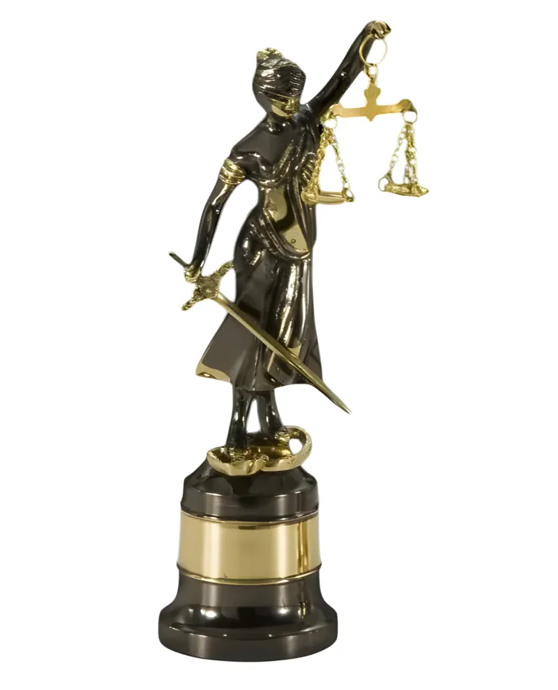 Luxus Lady Justice Bronzeskulptur in Gold-, Silber- & Oxidpatina-Finish von Luxury Group International