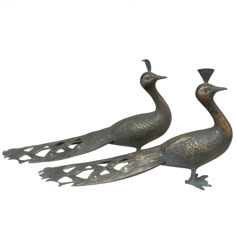 Luxus-Paar Pfau-Bronzeskulpturen mit handbemaltem und grün oxidiertem Finish von Luxury Group International