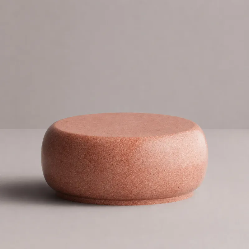 Table Basse Ronde de Luxe au Design Sculptural Imitation Pierre par Luxury Group International