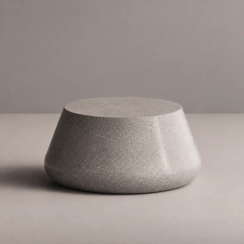 Luxus Runder Beton-Couchtisch mit Skulpturaler Verjüngter Basis - Runder Couchtisch von Luxury Group International