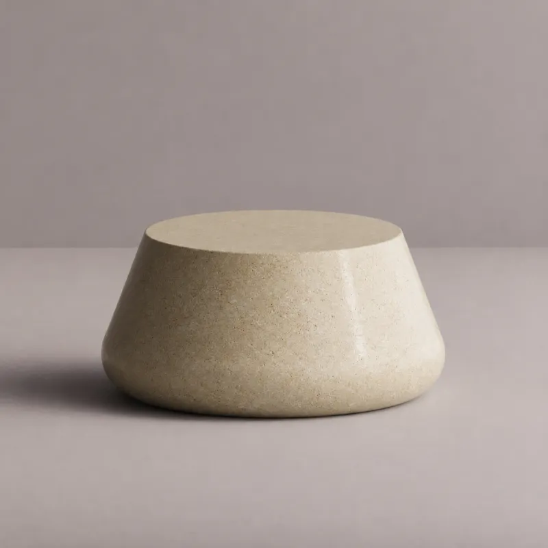 Luxus Runder Beton-Couchtisch mit Skulpturaler Verjüngter Basis - Runder Couchtisch von Luxury Group International