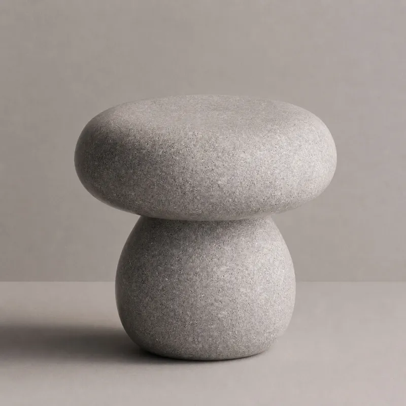 Luxus Skulpturaler Couchtisch mit modernem Sockeldesign von Luxury Group International