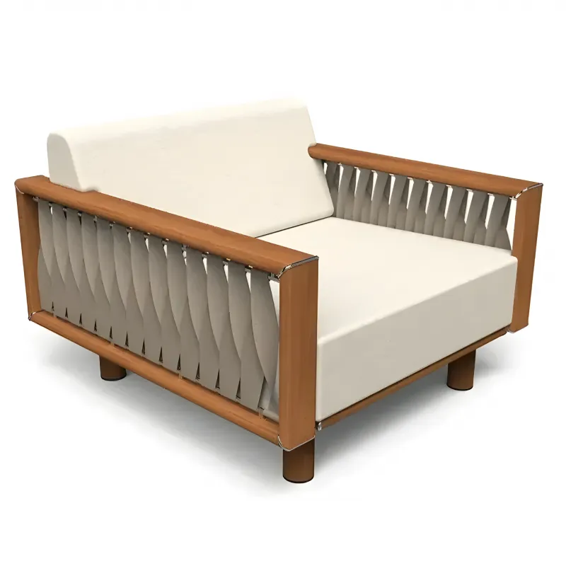 Fauteuil d'extérieur de luxe en teck avec côtés tressés en corde Vue de face par Luxury Group International