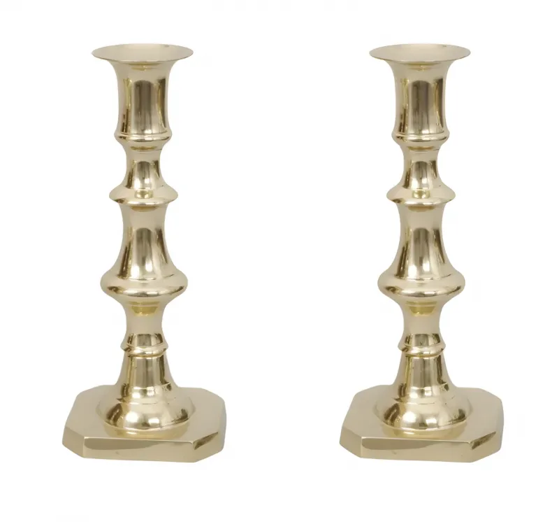 Paire de Bougeoirs en Bronze à Balustres Échelonnés de Luxe avec Bases Octogonales par Luxury Group International