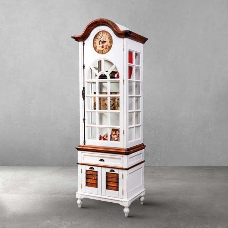 Vitrine de Luxe Blanche en Bois avec Horloge Intégrée et Porte Vitrée Cintrée - Vitrine de Luxe Vue de face par Luxury Group International