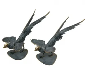 Luxus-Paar von Fasan-Bronze-Skulpturen mit erhobenen Flügeln in Gold- und Handbemalter Ausführung von Luxury Group International