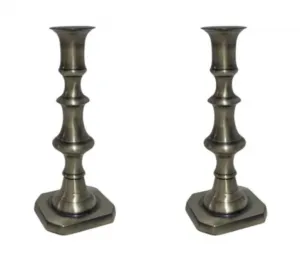 Paire de Bougeoirs en Bronze à Balustres Échelonnés de Luxe avec Bases Octogonales par Luxury Group International