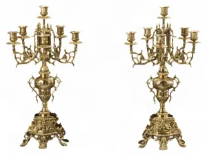 Barocke Luxus-Multi-Light Bronze-Kerzenleuchter im Paar mit Ornamentaler Urnenform – Kerzenhalter von Luxury Group International