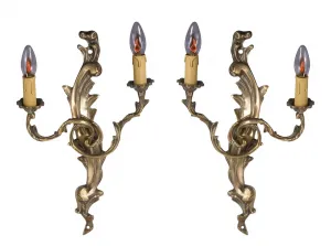 Antikes Bronze-Barock Luxus-Kerzenhalter-Set mit zwei Kerzenarmen Vorderansicht von Luxury Group International
