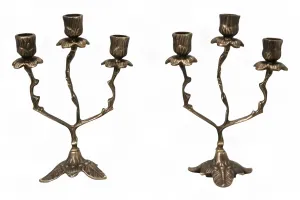 Par de Candelabros Barrocos de Lujo de Tres Luces con Copas Florales y Base de Hojas - Candelabro por Luxury Group International
