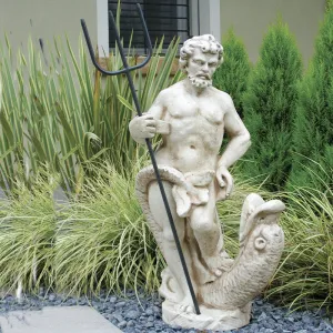 Scultura da Giardino Classica di Nettuno di Lusso con Tridente e Dettagli Marini - Scultura Classica di Lusso Vista lifestyle di Luxury Group International