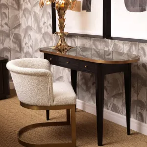 Fauteuil Crème avec Revêtement Bouclé et Structure Métallique Dorée - Mobilier de Luxe pour Hôtels Vue lifestyle par Luxury Group International