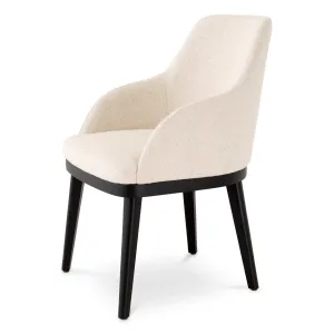 Sedia da pranzo di lusso color crema con schienale ricurvo e gambe in metallo nero - Arredamento di lusso per hotel Vista laterale di Luxury Group International
