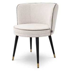 Sedia da pranzo di design color crema con morbida imbottitura ed eleganti dettagli dorati - Arredamento per hotel di lusso Vista frontale di Luxury Group International