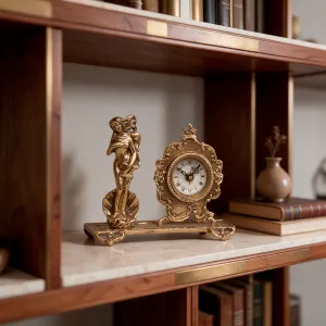 Luxus-Tischuhr aus goldenem Bronze mit klassischer Damenfigur und barockem Zifferblatt von Luxury Group International