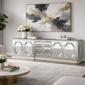 Grand Venetian Luxus Sideboard mit handgravierten silbernen Facettenspiegelverkleidungen Lifestyle-Ansicht von Luxury Group International