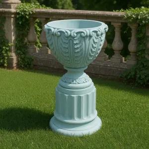 Jardinera de Urna de Lujo con Hojas de Acanto y Borde con Volutas Esculpidas - Maceteros de Lujo Vista lifestyle por Luxury Group International