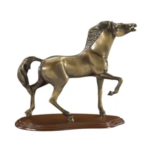 Scultura di Cavallo Rampante in Bronzo Antico di Lusso su Base in Legno Lucido - Figura in Bronzo di Lusso Vista frontale di Luxury Group International