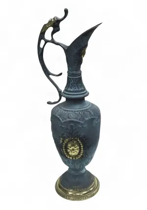 Luxus Barock Bronzevase mit Kannenhals, Ornamentaler Reliefverzierung & Rundem Sockel - Luxusvasen von Luxury Group International