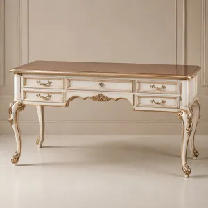 Escritorio de Oficina Barroco de Lujo con Acabado Marfil, Elegantes Patas Cabriole y Almacenamiento con Múltiples Cajones Vista frontal por Luxury Group International
