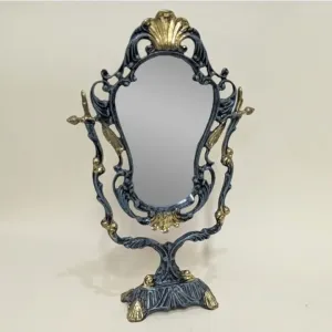 Luxus Barock Drehbarer Tischspiegel mit Skulptiertem Ornamentrahmen und Sockelbasis von Luxury Group International