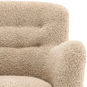Luxuriöser beiger Bouclé-Sessel mit geschwungenen Armlehnen – 87 cm – Luxus-Hotelmöbel Detailansicht von Luxury Group International