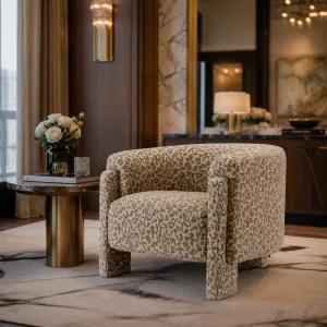 Sillón de diseño tapizado de lujo en color beige con estampado de leopardo - Sillón de lujo Vista lifestyle por Luxury Group International