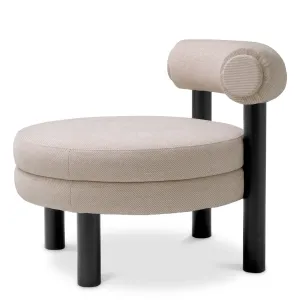 Sillón lounge tapizado de lujo beige con estructura de madera negra - Mobiliario de hotel de lujo Vista lateral por Luxury Group International