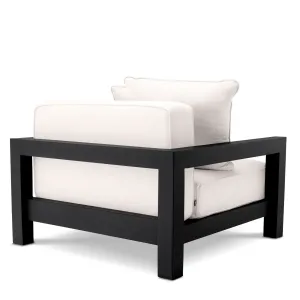 Luxuriöser schwarzer Lounge-Sessel für den Außenbereich mit weißen Kissen – 101 cm – Luxus-Hotelmöbel Rückansicht von Luxury Group International