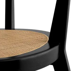 Luxus Esszimmerstuhl aus schwarzem Holz mit natürlichem Korbsitz – Luxus Hotelmöbel Detailansicht von Luxury Group International