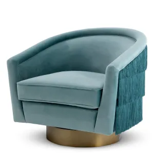 Luxuriöser Sessel aus blauem Samt mit Fransenverzierung und goldenem Fuß – 84 cm – Luxus-Hotelmöbel Vorderansicht von Luxury Group International