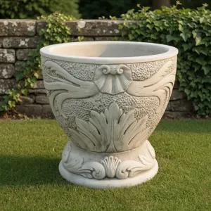 Macetero de Jardín con Relieve Botánico de Lujo y Detalles de Volutas de Acanto - Maceteros de Lujo Vista frontal por Luxury Group International
