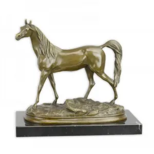 Sculpture de cheval arabe Ibrahim en bronze de luxe Vue de face par Luxury Group International