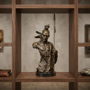 Sculpture de torse de guerrier indien en bronze de luxe Vue lifestyle par Luxury Group International