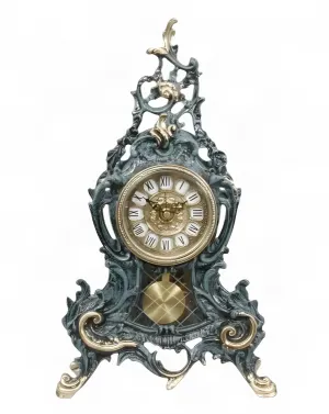 Reloj de Mesa de Bronce de Lujo con Marco de Arabescos Barrocos y Péndulo Decorativo por Luxury Group International